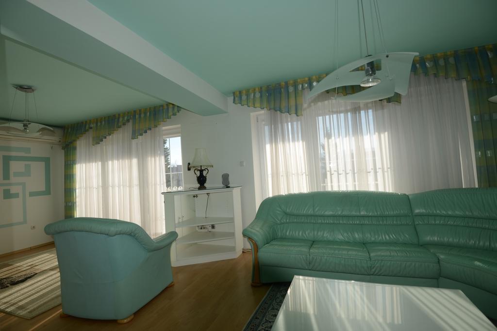 Family Villa בלד מראה חיצוני תמונה