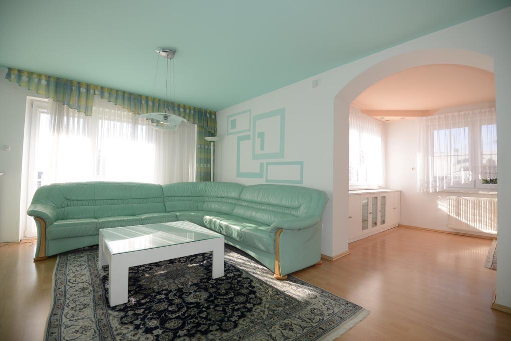 Family Villa בלד מראה חיצוני תמונה